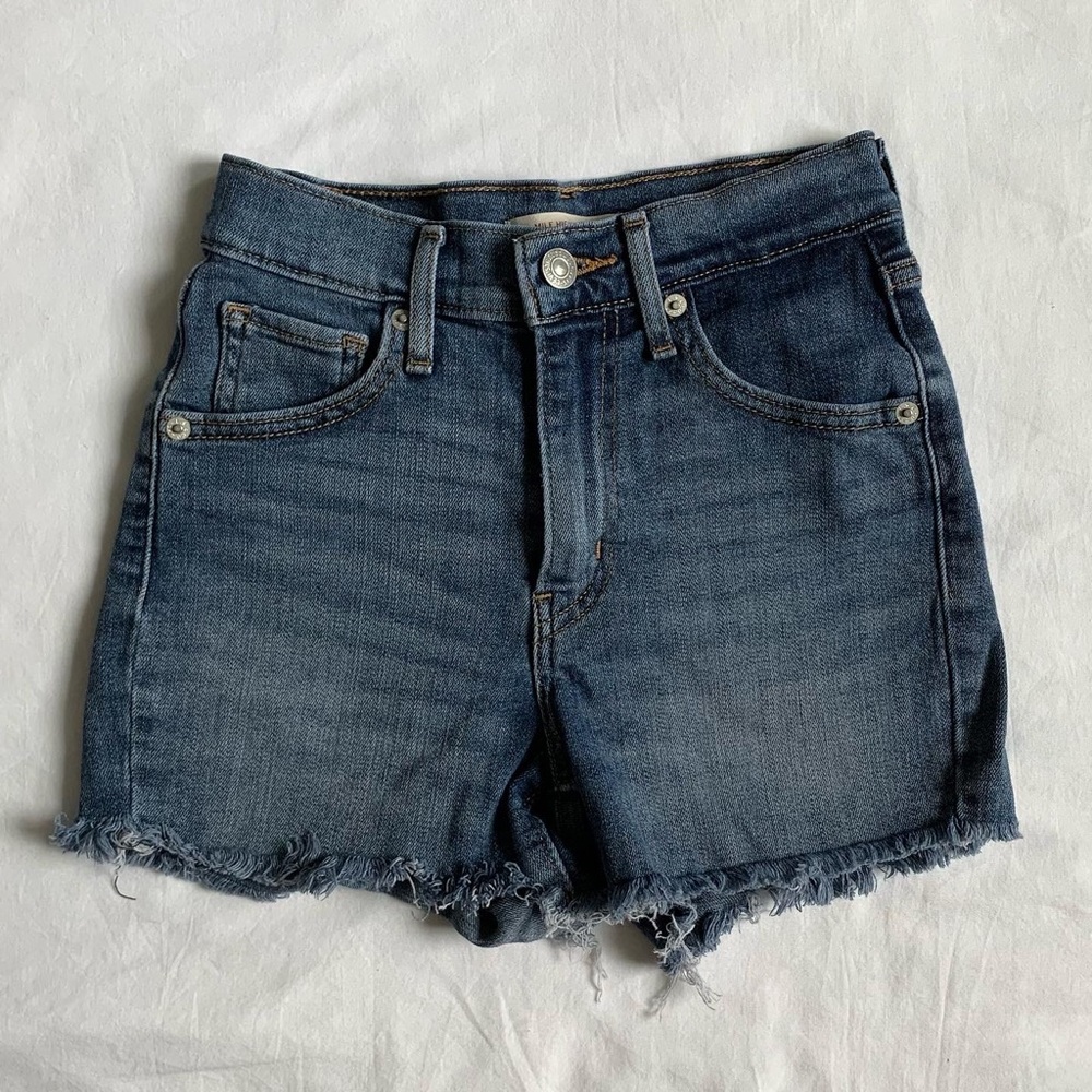 Levi mile high shorts